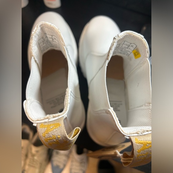 Dr martens V 2976 Quad Mono - Optical White
Size 8W - Picture 3 of 5